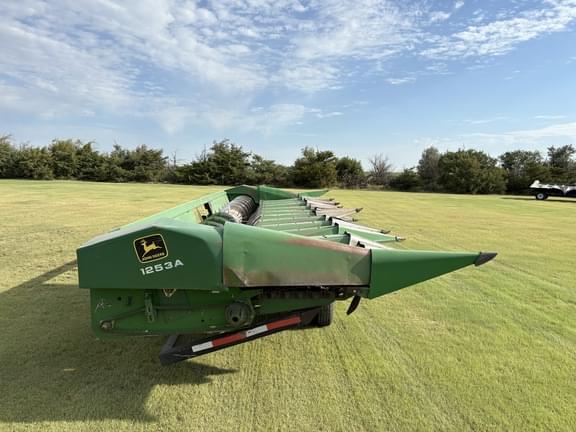 Image of John Deere 1253A equipment image 4