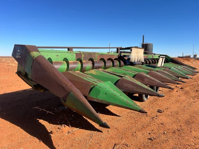 Image of John Deere 454A equipment image 4