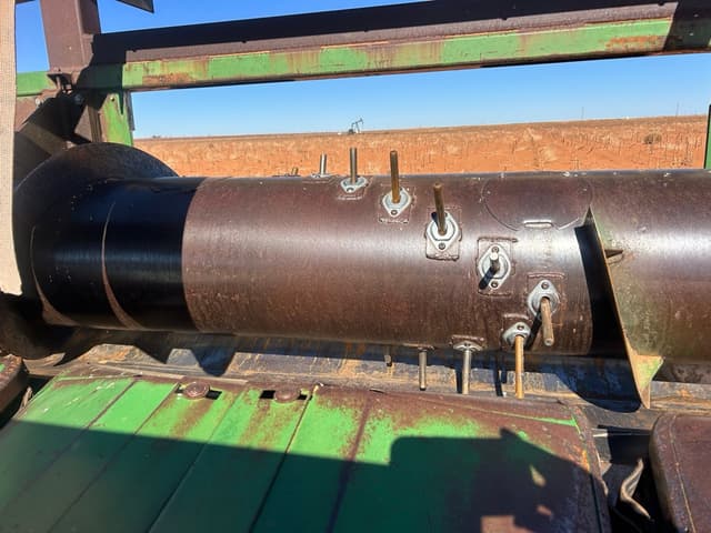 Image of John Deere 454A equipment image 3