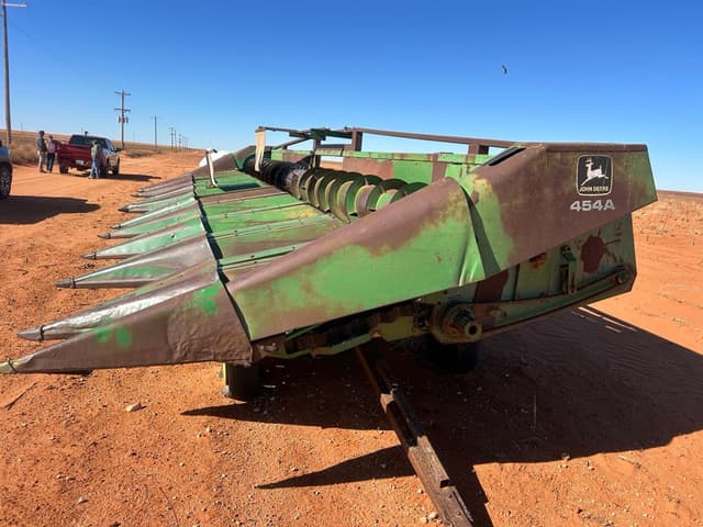 Image of John Deere 454A equipment image 1