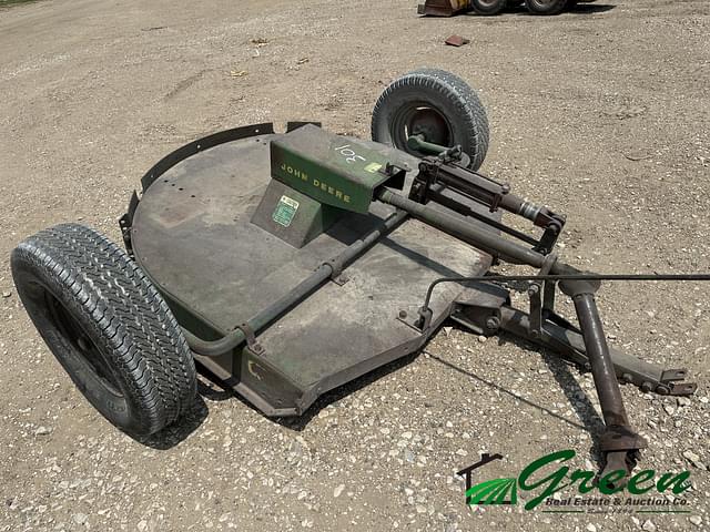 Image of John Deere 127 equipment image 4