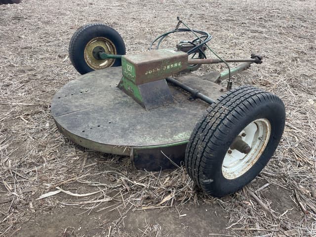 Image of John Deere 127 equipment image 2