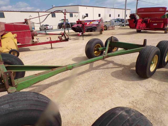 Image of John Deere 1275 equipment image 3