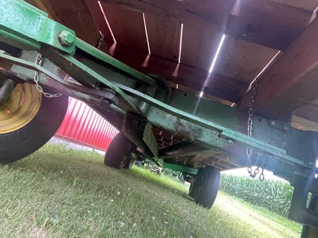 Image of John Deere 1275 equipment image 2