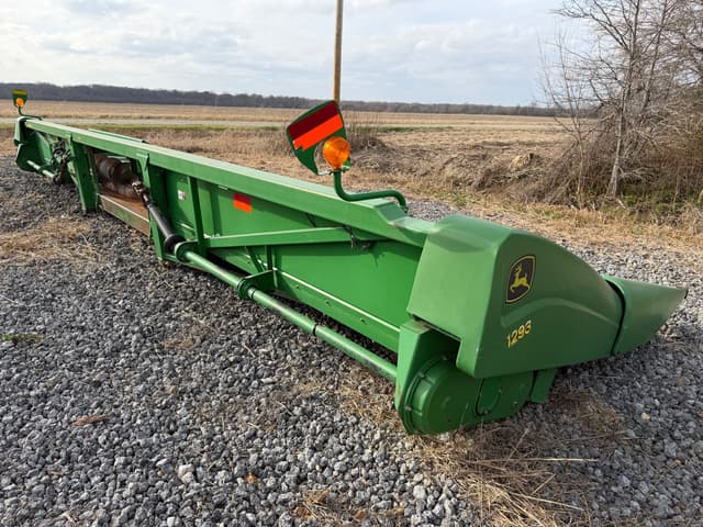 Image of John Deere 1293 equipment image 3