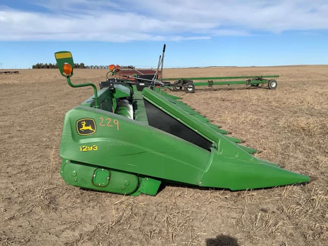Image of John Deere 1293 equipment image 1