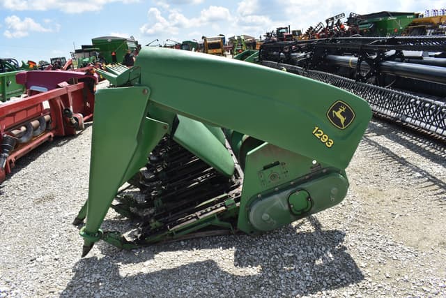 Image of John Deere 1293 equipment image 2