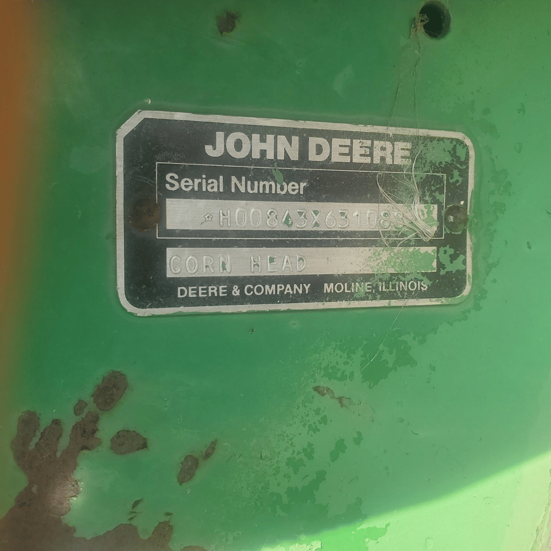Image of John Deere 843 Image 1
