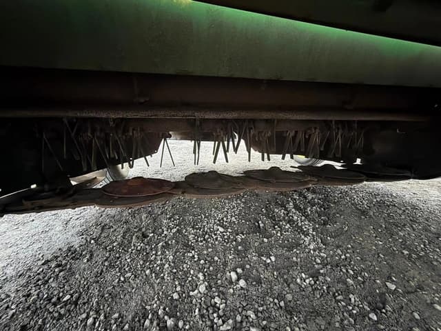 Image of John Deere 1326 equipment image 3