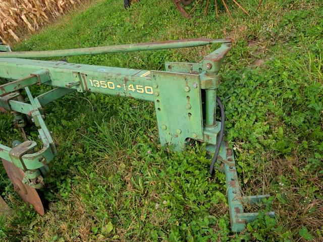 Image of John Deere 1350-1450 equipment image 1
