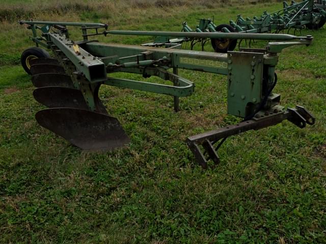 Image of John Deere 1350-1450 equipment image 2