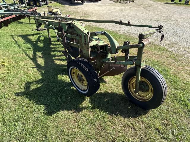 Image of John Deere 1350-1450 equipment image 3