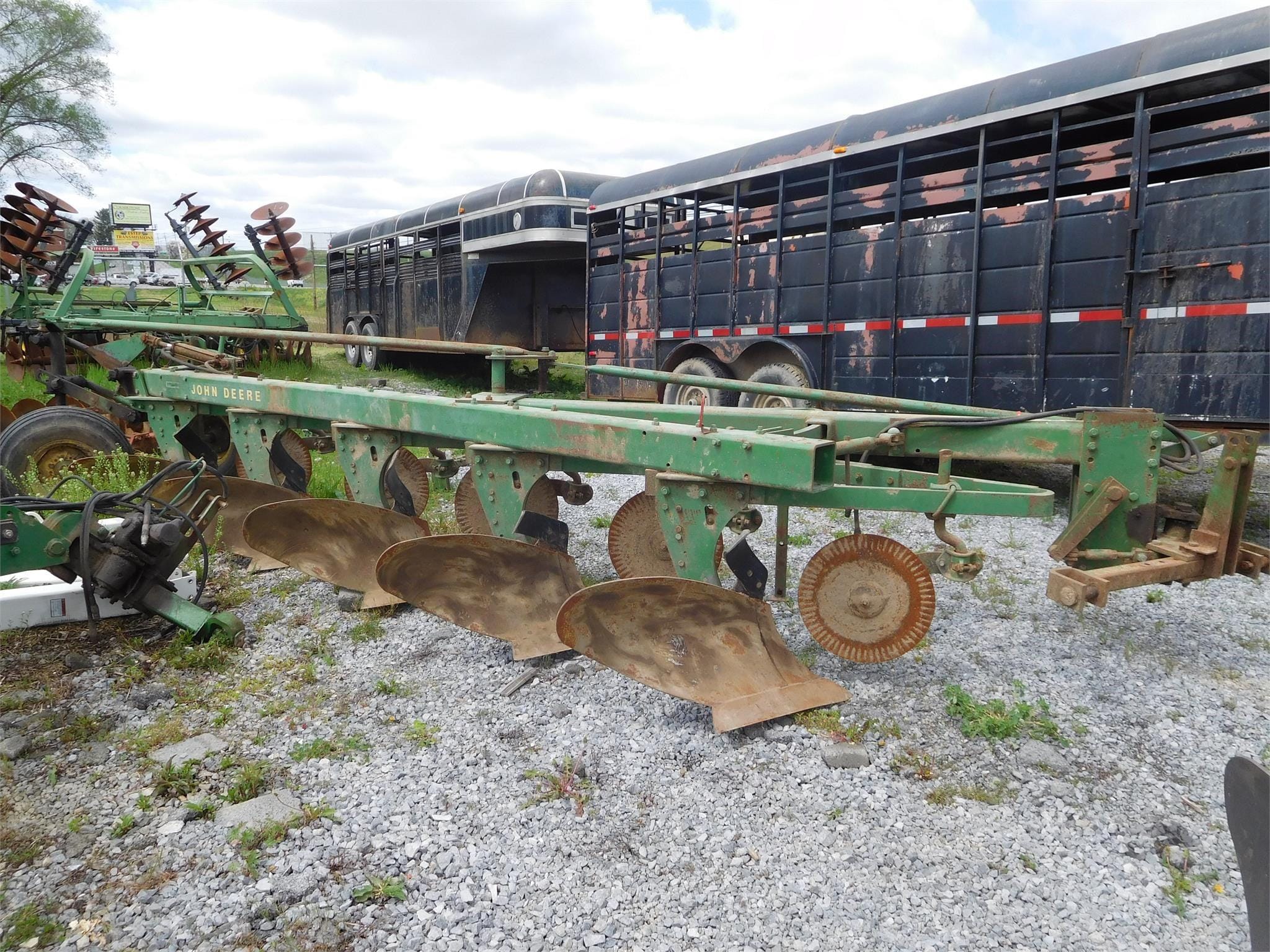 John Deere 1350-1450 Equipment Image0