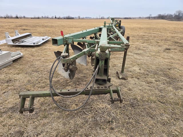 Image of John Deere 1350-1450 equipment image 2