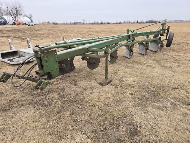 Image of John Deere 1350-1450 equipment image 1