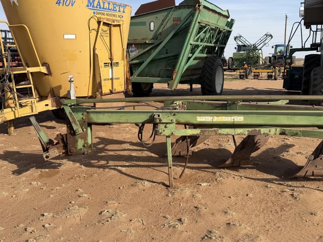 Image of John Deere 1350-1450 equipment image 3
