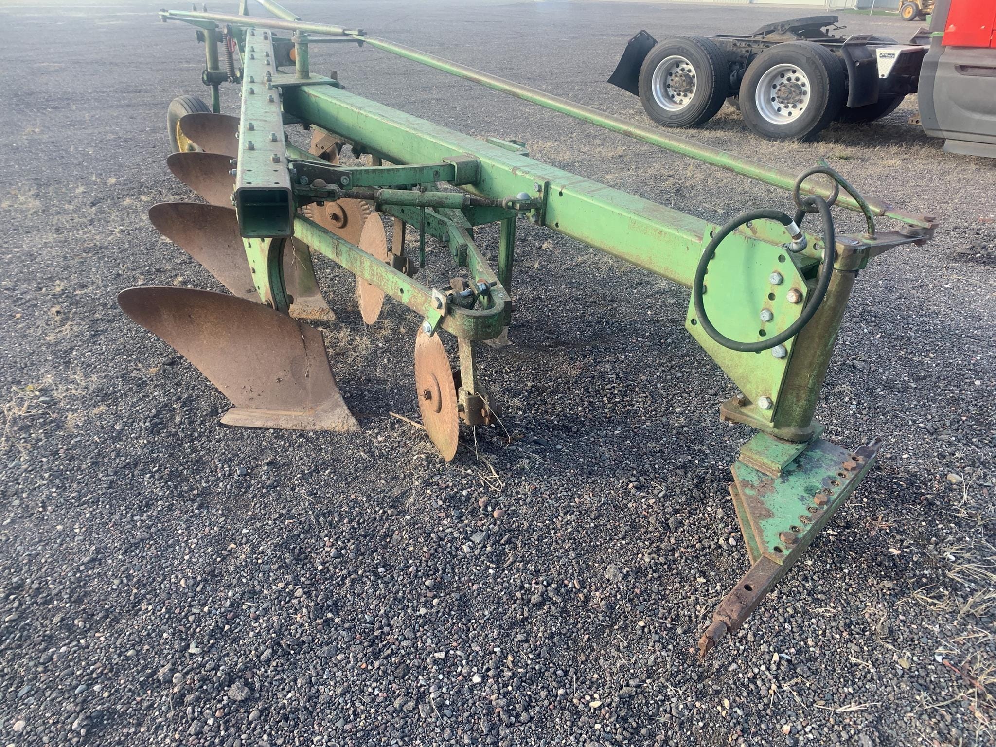 John Deere 1350 Equipment Image0