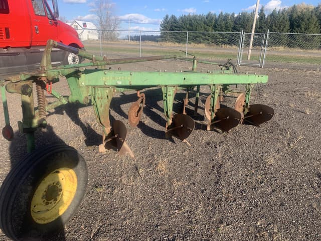 Image of John Deere 1350 equipment image 2