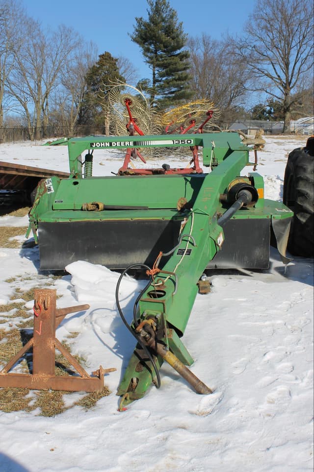 Image of John Deere 1350 equipment image 1