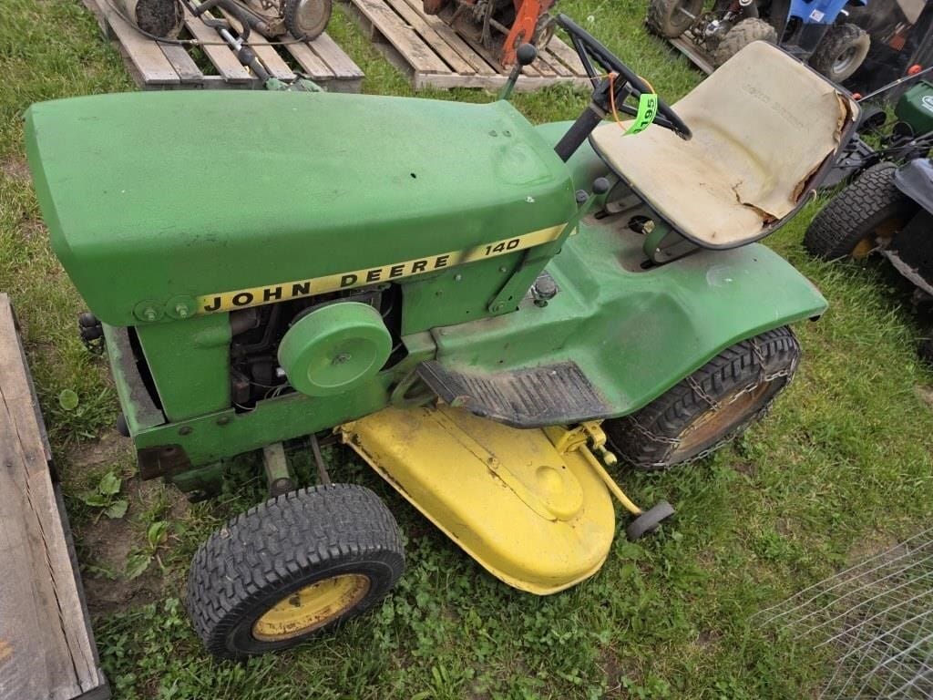 John Deere 140 Equipment Image0