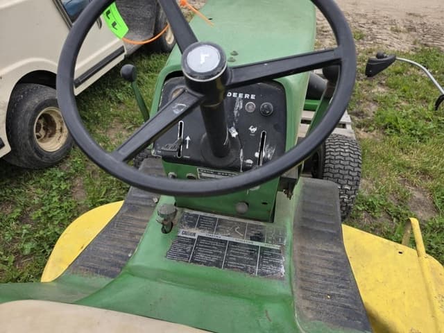 Image of John Deere 140 equipment image 4