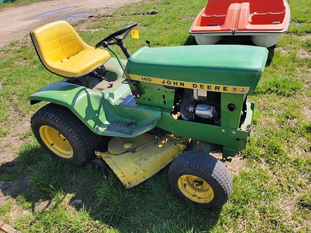 Image of John Deere 140 Image 0
