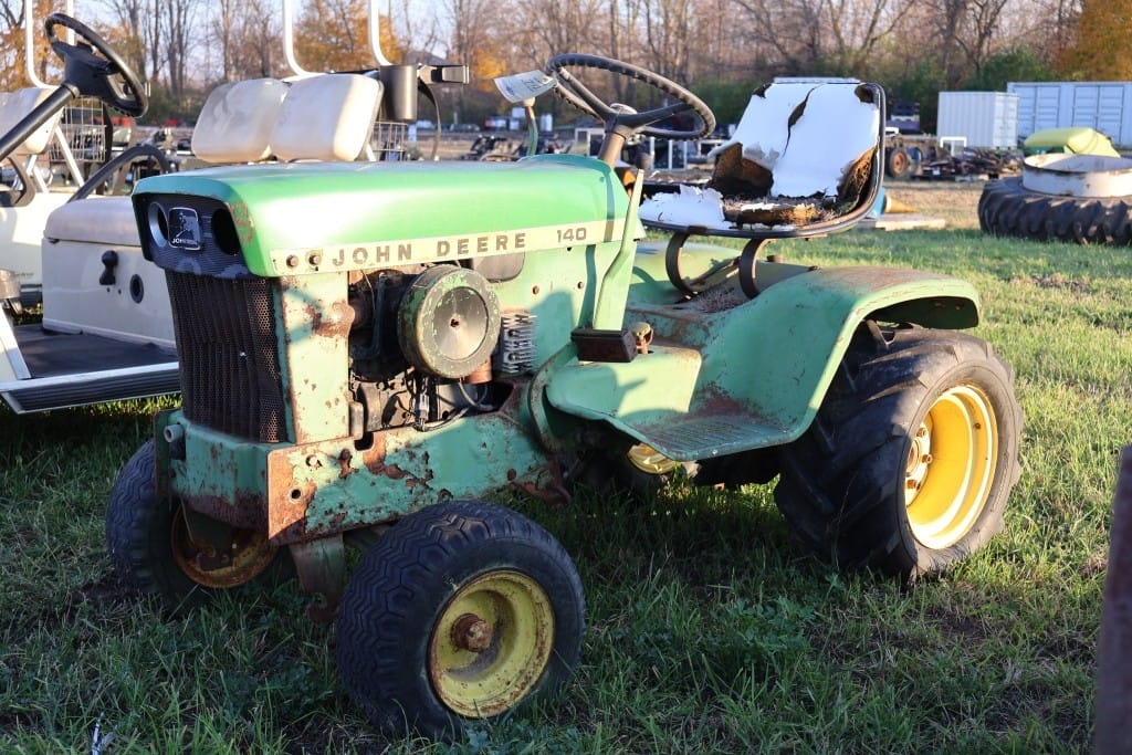 John Deere 140 Equipment Image0