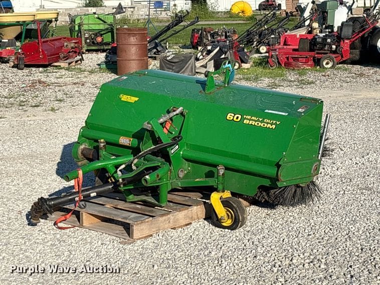 John Deere 1400/1500 Equipment Image0
