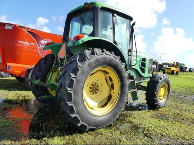 Image of John Deere 7230 equipment image 2