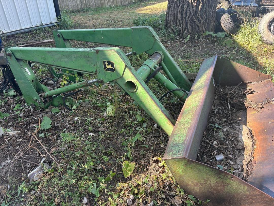 Image of John Deere 143 Primary image