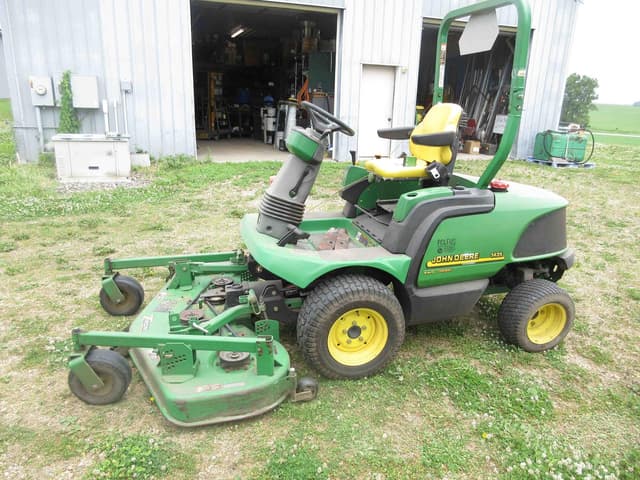 Image of John Deere 1435 equipment image 1