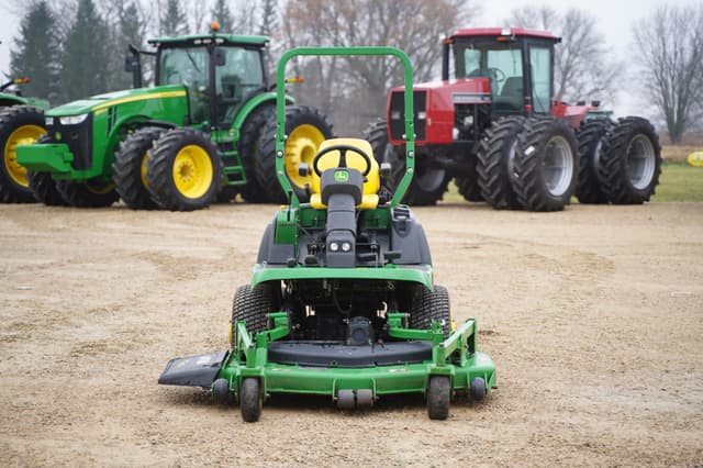 Image of John Deere 1435 equipment image 1