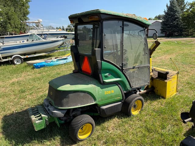Image of John Deere 1445 equipment image 4