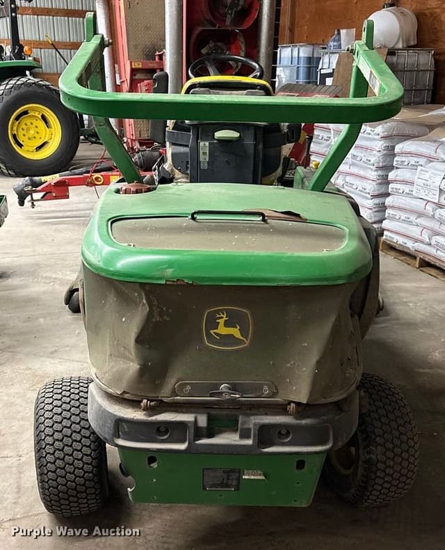 Image of John Deere 1445 Series II equipment image 4