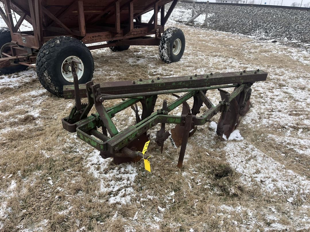 Image of John Deere 145 Image 1