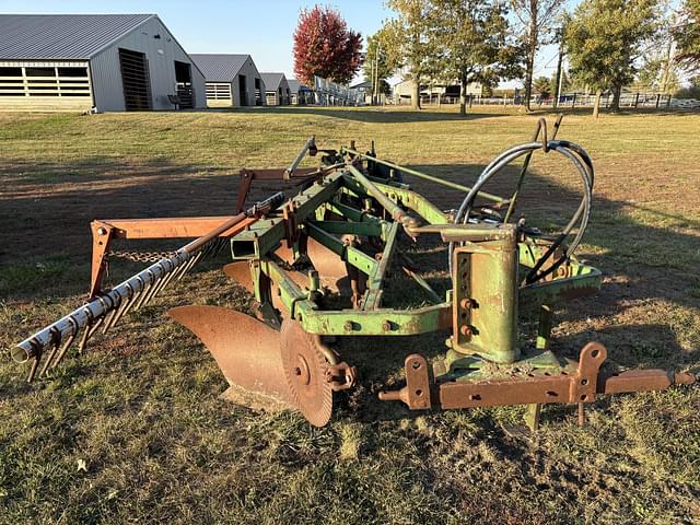 Image of John Deere 145 equipment image 2