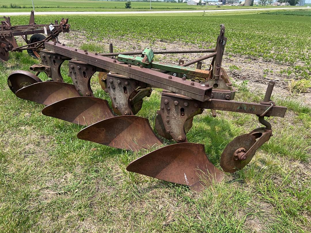 Image of John Deere 145 Primary image