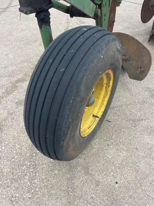 Image of John Deere 1450 equipment image 4