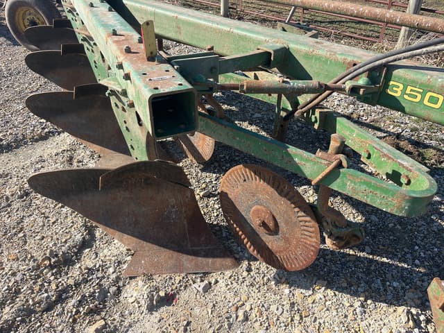 Image of John Deere 1350-1450 equipment image 3