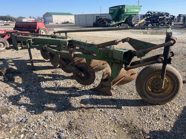 Image of John Deere 1350-1450 equipment image 1