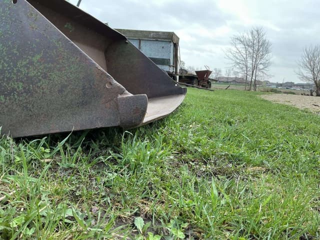 Image of John Deere 148 equipment image 4