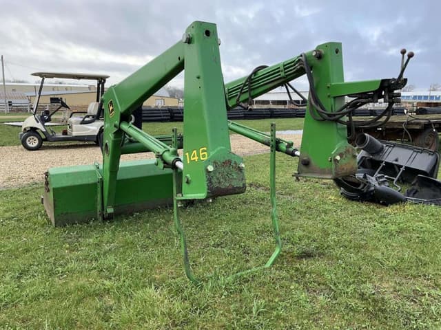 Image of John Deere 148 equipment image 2
