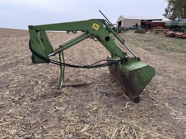 Image of John Deere 148 equipment image 1