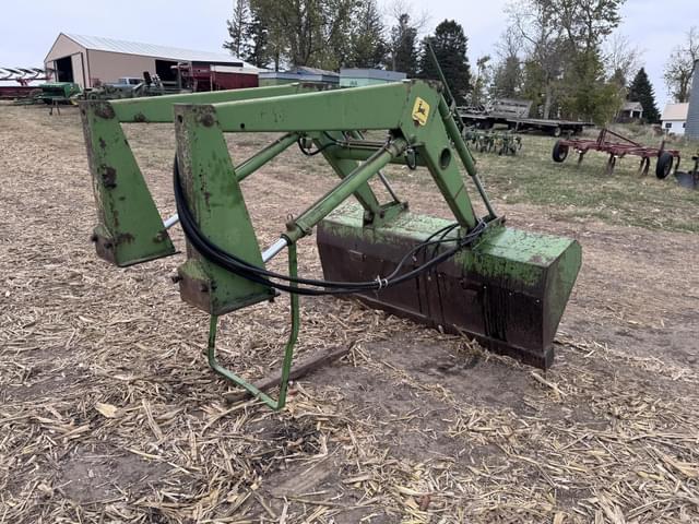 Image of John Deere 148 equipment image 2