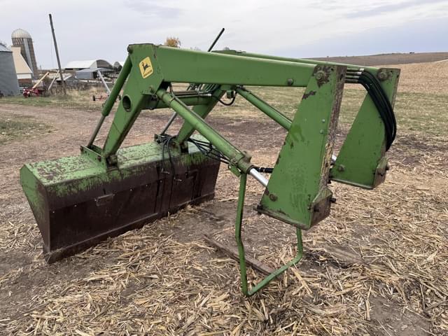 Image of John Deere 148 equipment image 4