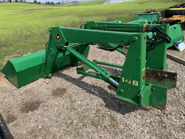 Image of John Deere 148 equipment image 1