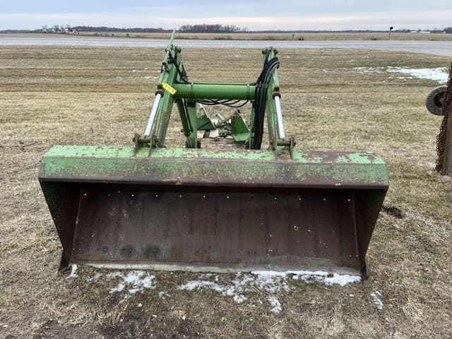 Image of John Deere 148 equipment image 1