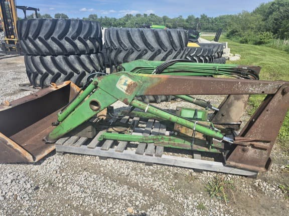 Image of John Deere 148 Primary image