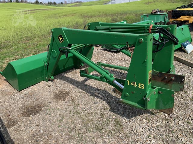 Image of John Deere 148 equipment image 1
