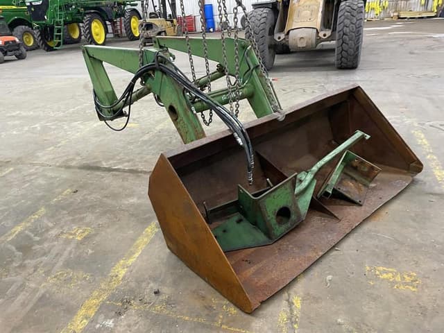 Image of John Deere 148 equipment image 2